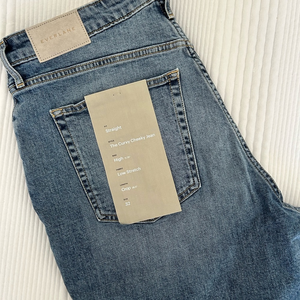 Everlane NWT Curvy Cheeky Straight Jean in 32